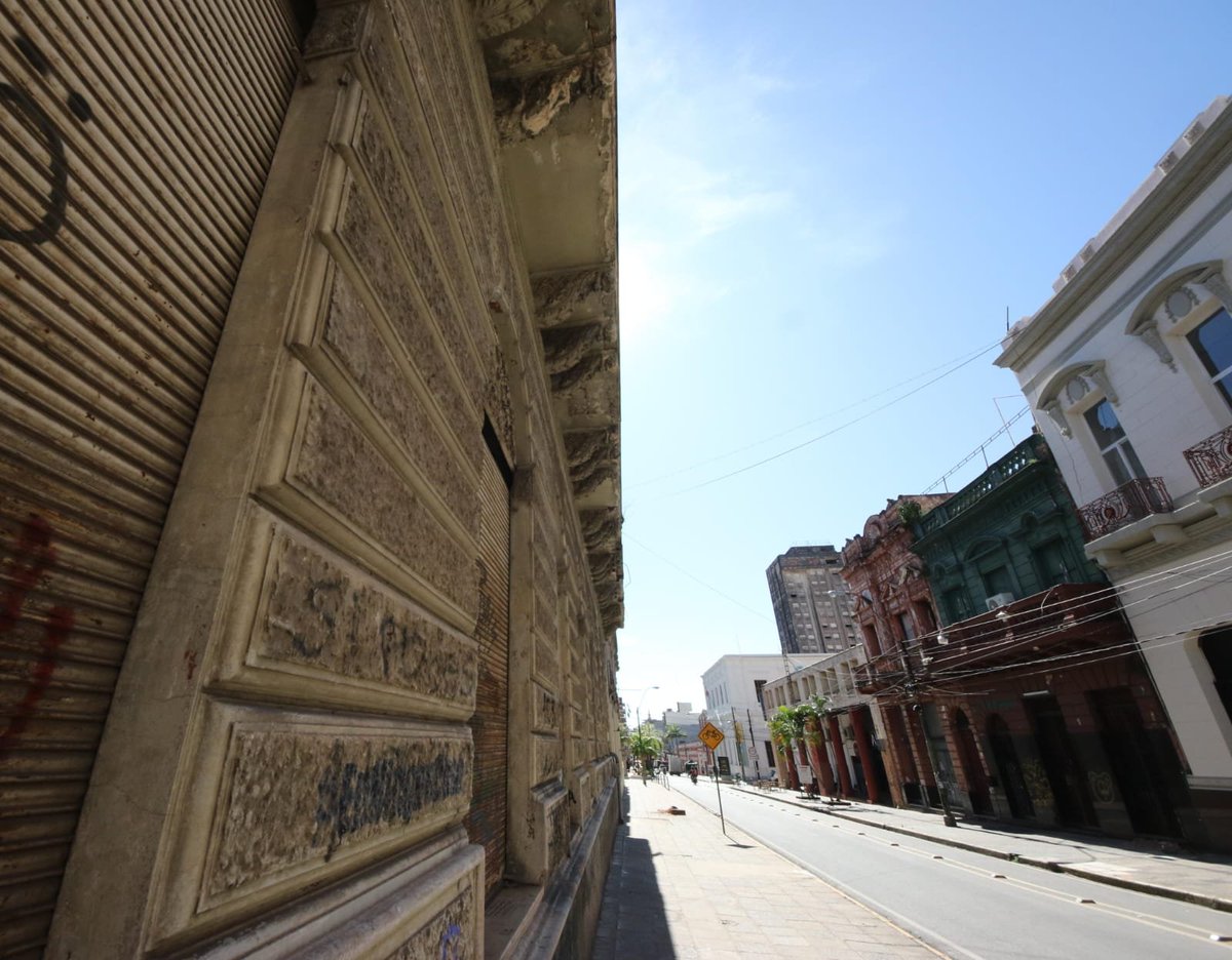 ¡Mirá qué linda va quedando la calle Palma!
Con los trabajos que se vienen realizando, así va luciendo de a poco, sin ningún cableado a la vista, desde México hasta Hernandarias 🙌 ¡Este es el fruto del trabajo conjunto con el Gobierno Nacional!
