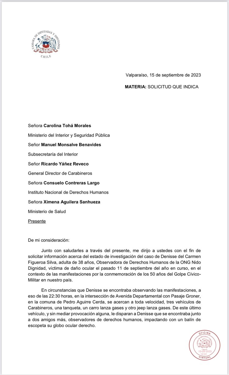 AnaMariaGazmuri's tweet photo. Han pasado cuatro días desde el cobarde ataque de Carabineros a Densisse Figueroa, quien fuera víctima de trauma ocular en el contexto de manifestaciones por la conmemoración de los 50 años del Golpe de Estado y las autoridades, especialmente Carabineros, aún no se han prununciado oficialmente por este grave hecho. 

Denisse se encontraba como Observadora de Derechos Humanos en una marcha conmemorativa del Golpe de Estado cuando dispararon en su contra, dejándola con afectación a su globo ocular derecho. Hoy se encuentra en el hospital, siendo amedrentada por funcionarios de Carabineros. 

Oficiamos al Ministerio del Interior y a la Subsecretaría del Interior, a Carabineros, al Ministerio de Salud y al Instituto Nacional de Derechos Humanos, para conocer el estado de sumario interno de Carabineros; la revisión y sumario de protocolo de entrega de información de la paciente por parte del hospital; los eventuales mecanismos de protección, apoyo y reparación que se estén evaluando en este caso; y las acciones que se adoptarán por parte del I.N.D.H. 

Luego de todas las vulneraciones a los derechos humanos que afectaron a cientos durante el estallido social, es inaceptable que exista un nuevo caso de trauma ocular en Chile.