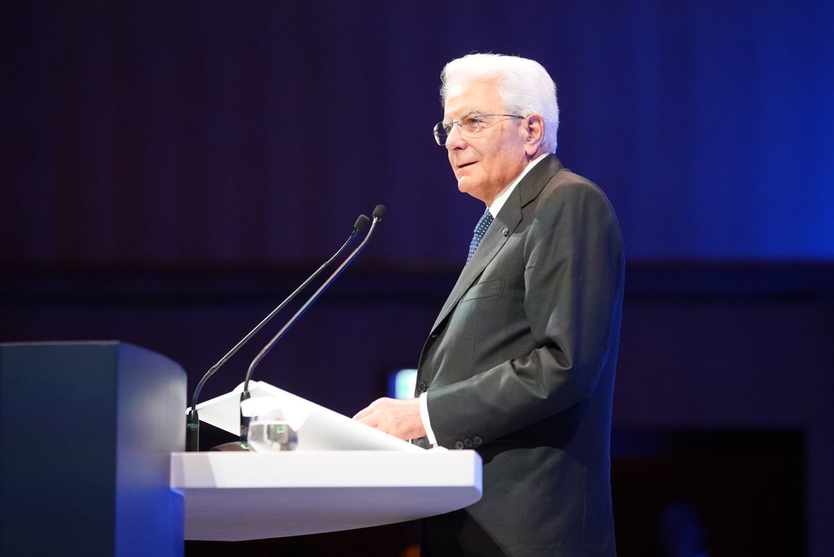 "Gli imprenditori sono attori sociali essenziali nella nostra società. È il tema della #sicurezza sul #lavoro che interpella la coscienza di ciascuno."
#Mattarella

Assemblea <a href="/Confindustria/">Confindustria</a> 🇮🇹 "Impresa, Lavoro e Democrazia: la strada della Costituzione" #Confindustria2023