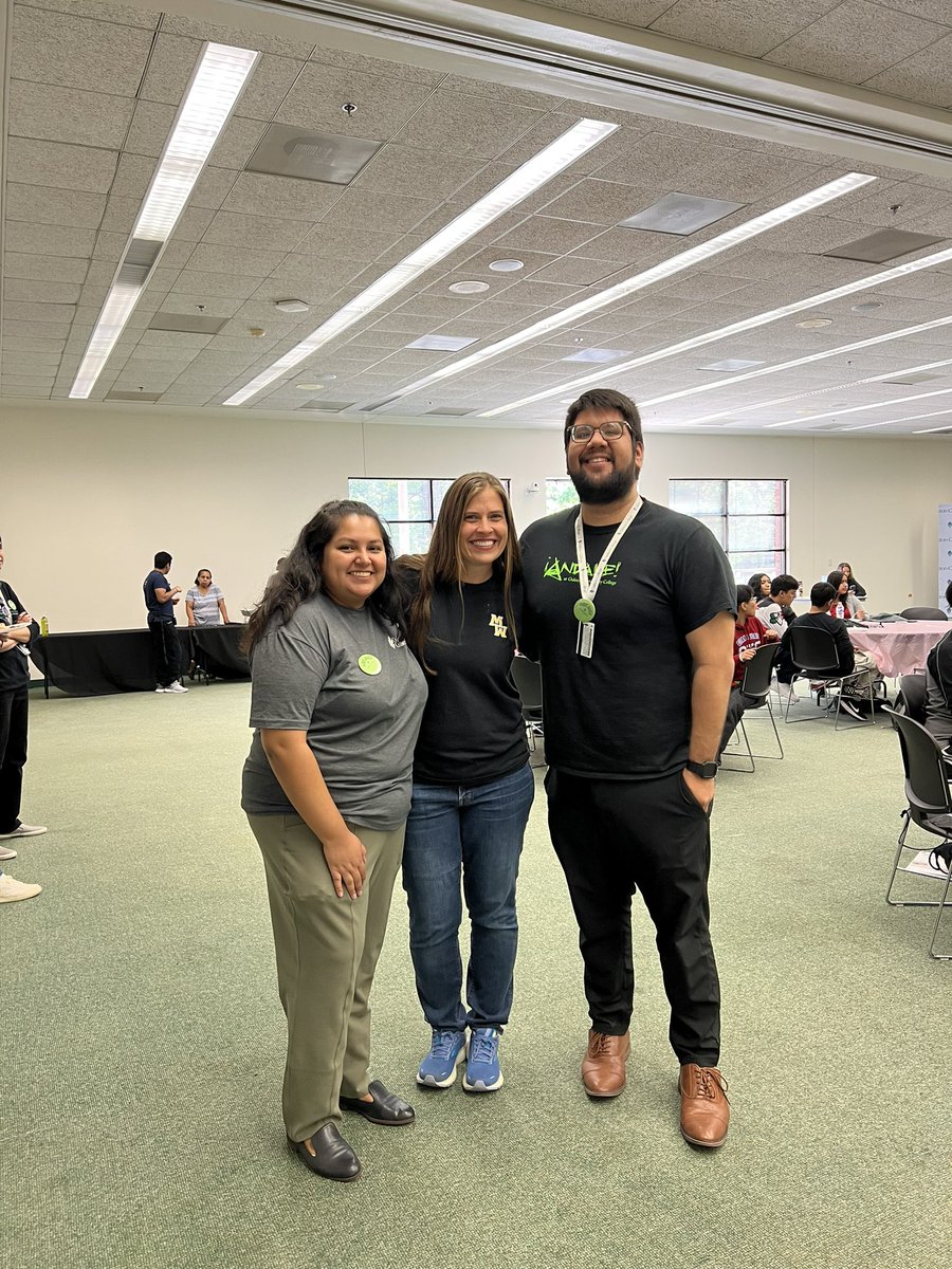 Thank you <a href="/OaktonCollege/">OaktonCollege</a> for a fabulous day at Ponte Pilas Teen Summit! #207now