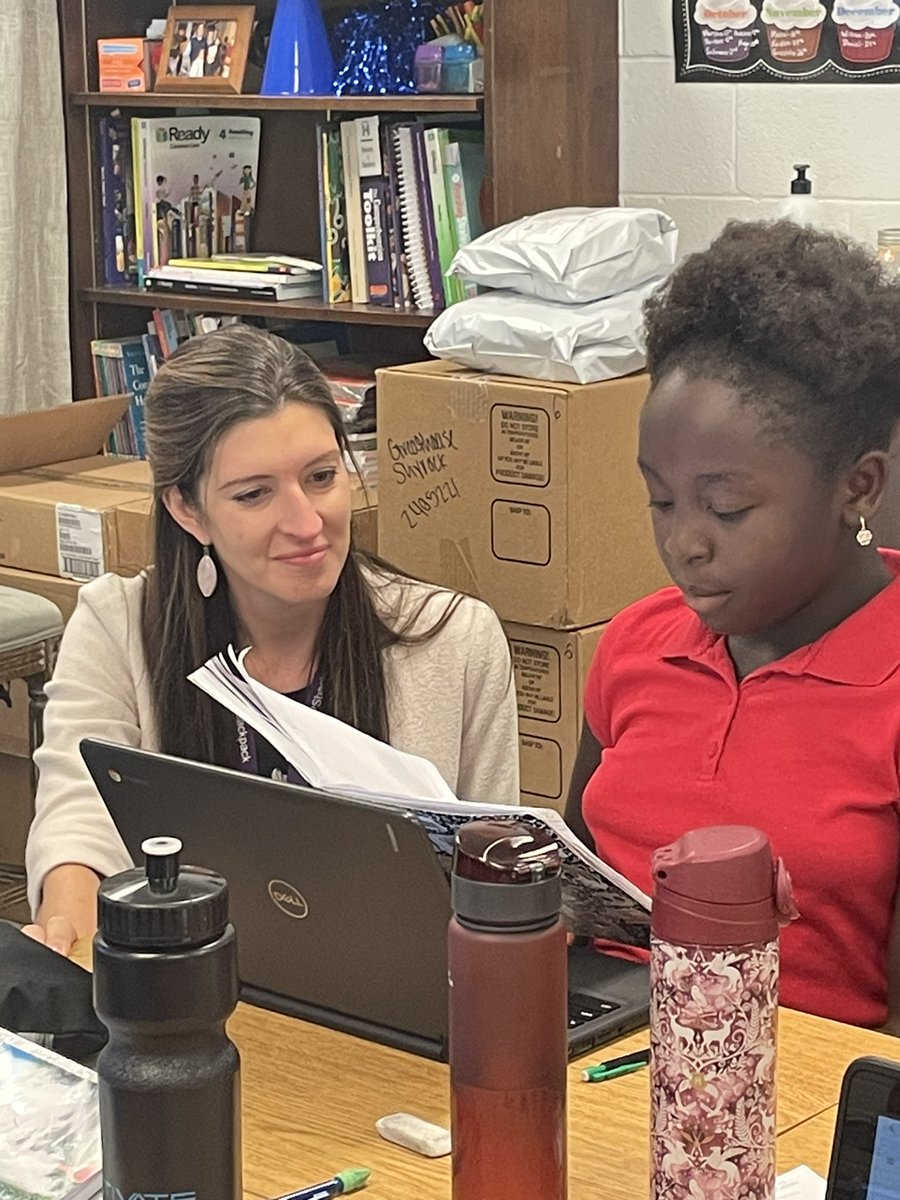 GHSPrincipal's tweet image. Dr. Rosenthal came by and enjoyed our 5th graders sharing Where I’m From poems.  #providingactivespecificfeedback #studentwriting @JCPSZone3AS  @GreathouseLions