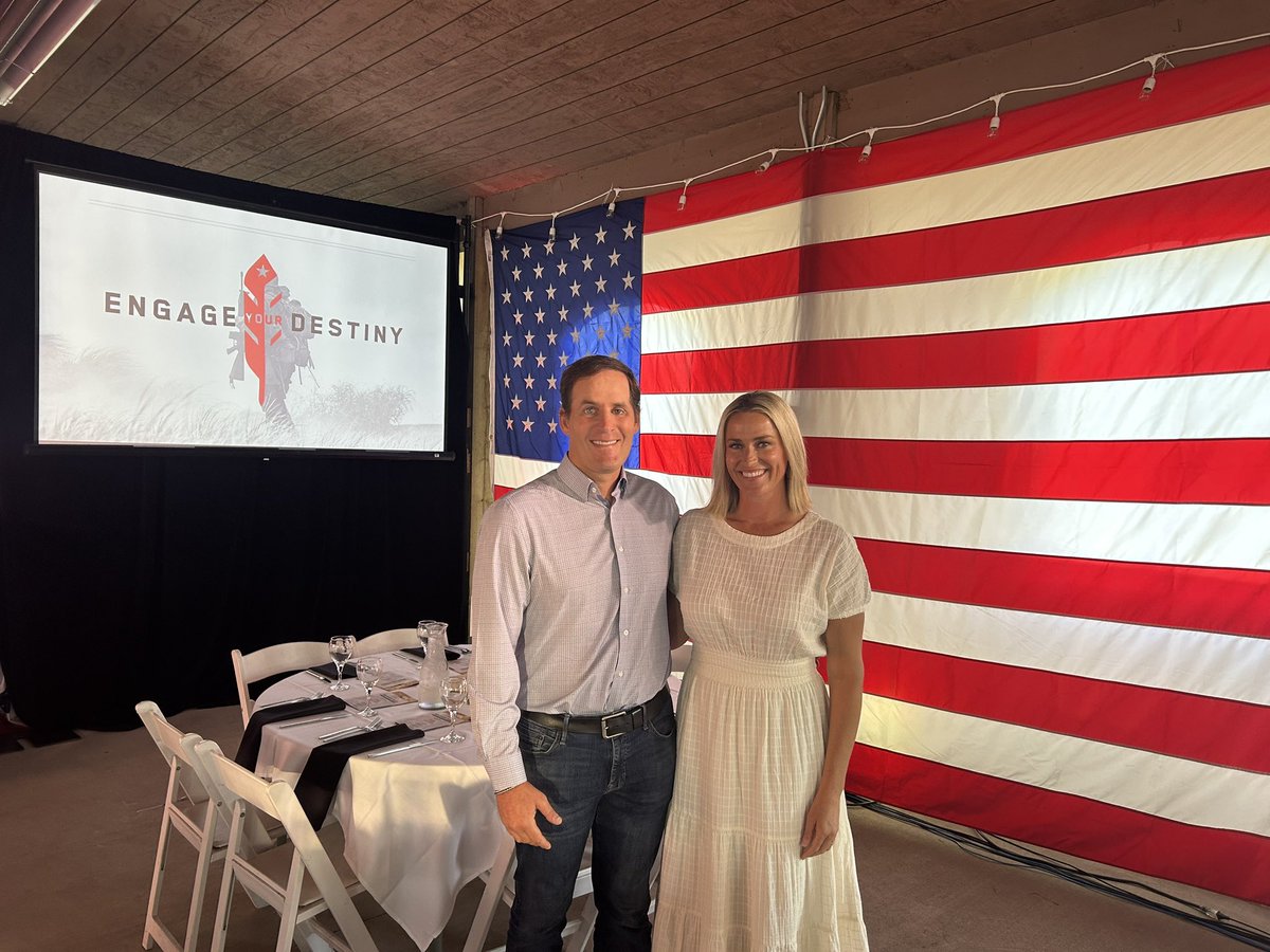 I loved sharing my story of overcoming, resilience &amp; hope at Warrior Bash. Together we can do great things. Thank you for having me 🇺🇸 #HopeUnseen