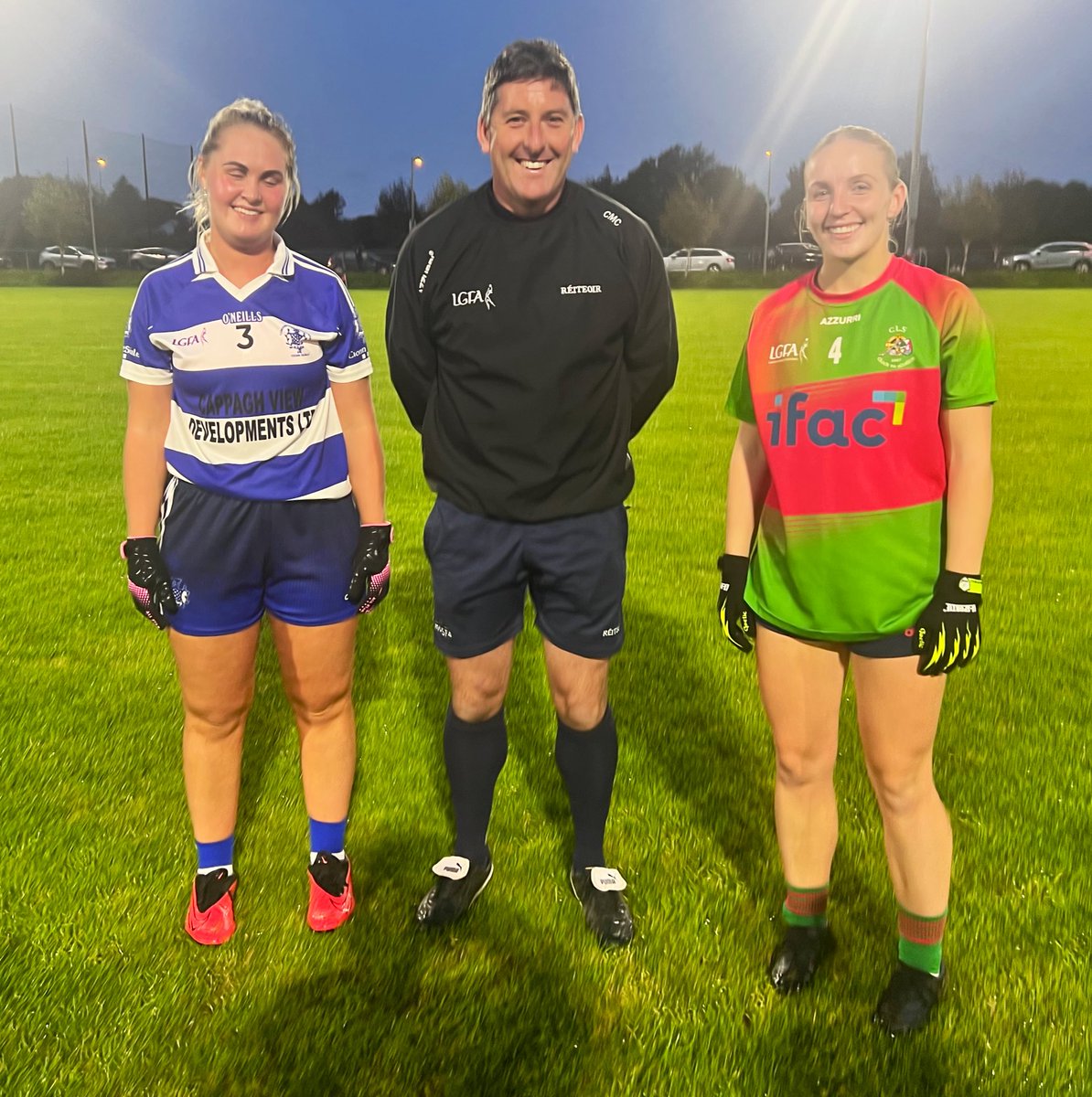 RedFM Sport (@bigredbench) on Twitter photo Latest from <a href="/germccarthy74/">Ger McCarthy</a>
🏆 <a href="/CorkLGFA/">Cork LGFA</a> SFC Group 1
🔴🟢 <a href="/ClonakiltyLGFA/">Clonakilty LGFA</a> 1-6
🔵⚪️ <a href="/KinsaleGaa/">Kinsale GAA</a> 0-8
🏟️ Ahamilla
⏱️ HT
#️⃣ #corklgfa #lgfa
CRACKING game considering the awful conditions. Kate O’Donovan’s goal has Clon ahead but only just. Sadhbh O’Leary on 🔥 for Kinsale Latest from <a href="/germccarthy74/">Ger McCarthy</a>
🏆 <a href="/CorkLGFA/">Cork LGFA</a> SFC Group 1
🔴🟢 <a href="/ClonakiltyLGFA/">Clonakilty LGFA</a> 1-6
🔵⚪️ <a href="/KinsaleGaa/">Kinsale GAA</a> 0-8
🏟️ Ahamilla
⏱️ HT
#️⃣ #corklgfa #lgfa
CRACKING game considering the awful conditions. Kate O’Donovan’s goal has Clon ahead but only just. Sadhbh O’Leary on 🔥 for Kinsale