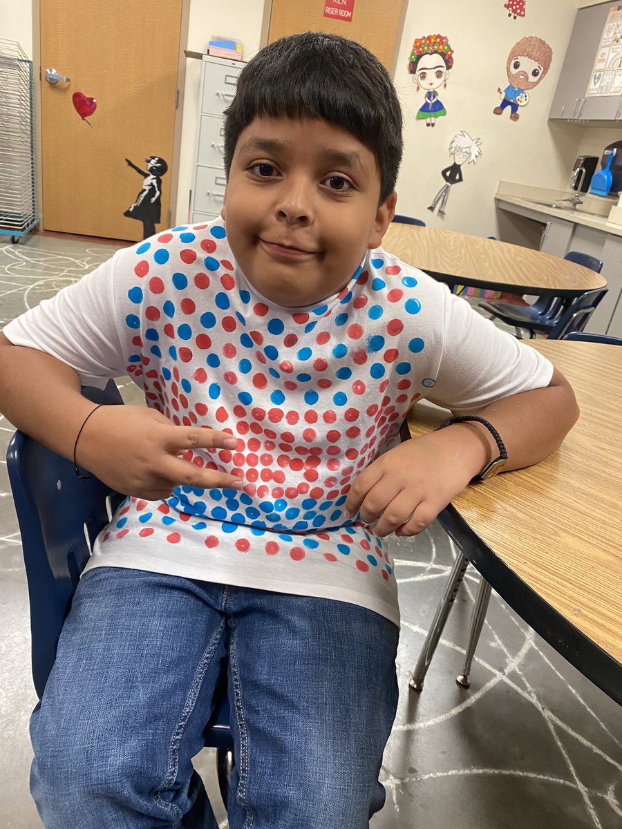 I love the creativity our <a href="/FBEMustangs/">Farmers Branch Elementary School</a> have on Dot Day! <a href="/peterhreynolds/">Peter H. Reynolds</a> <a href="/rlangston731/">Rachel Langston</a> <a href="/susanmachayo/">Susan Machayo</a> #fbebestschoolever