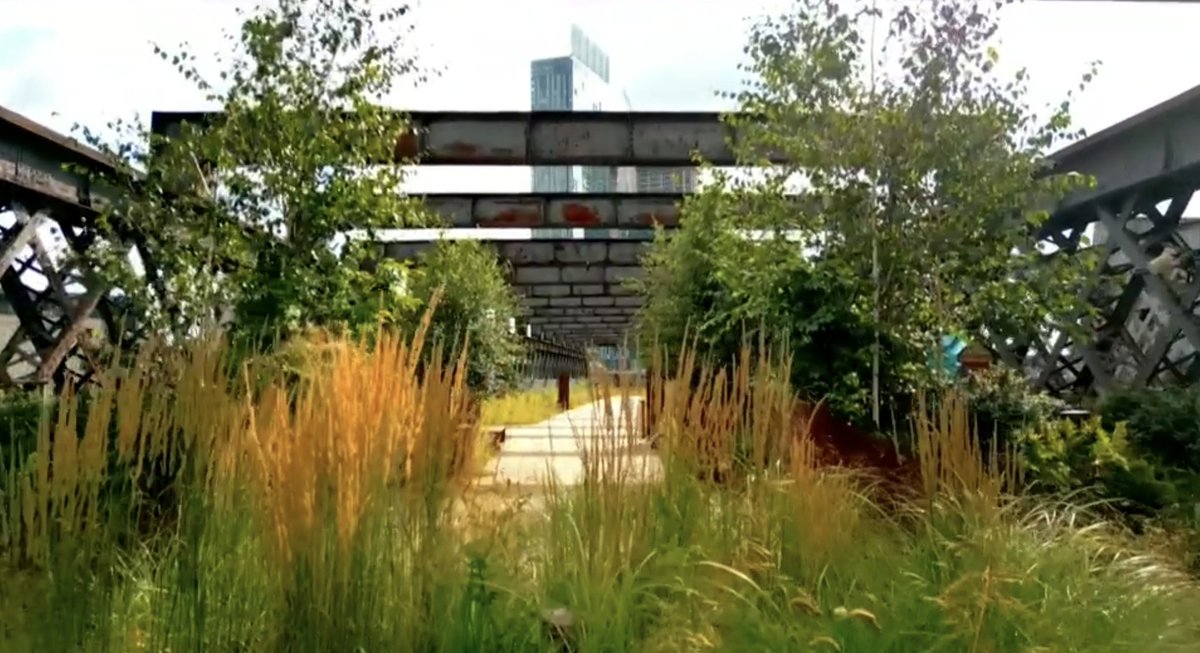 The new Manchester Castlefield railway city garden that Adam showed is directly above the location where they filmed the last ever season of #PeakyBlinders
#GardenersWorld