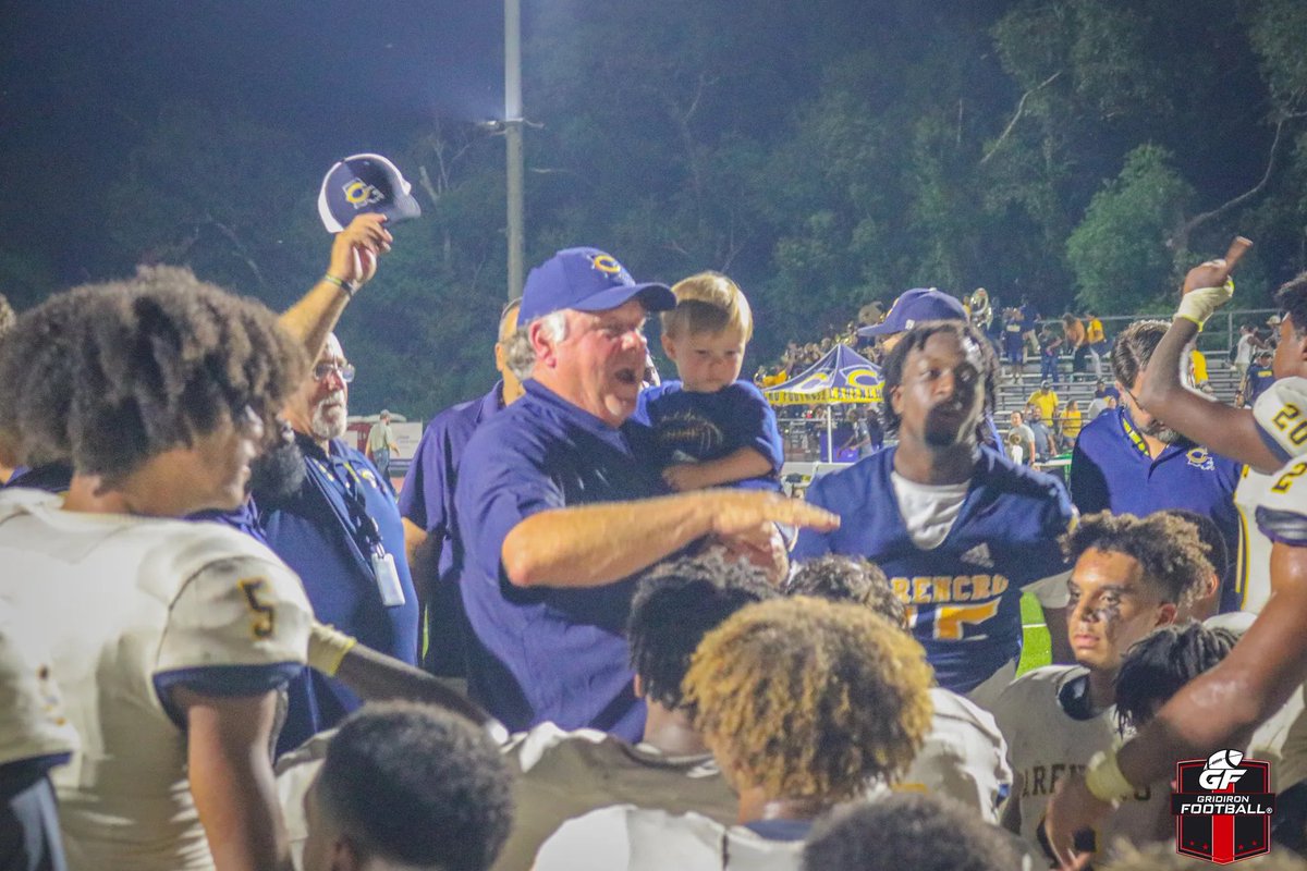 mcw8213's tweet photo. Poppa T and his biggest fan! Proud of you @TonyCourville, your coaches, and the @CarencroFB team! A hard fought win! https://t.co/tnVNE5mPWM
