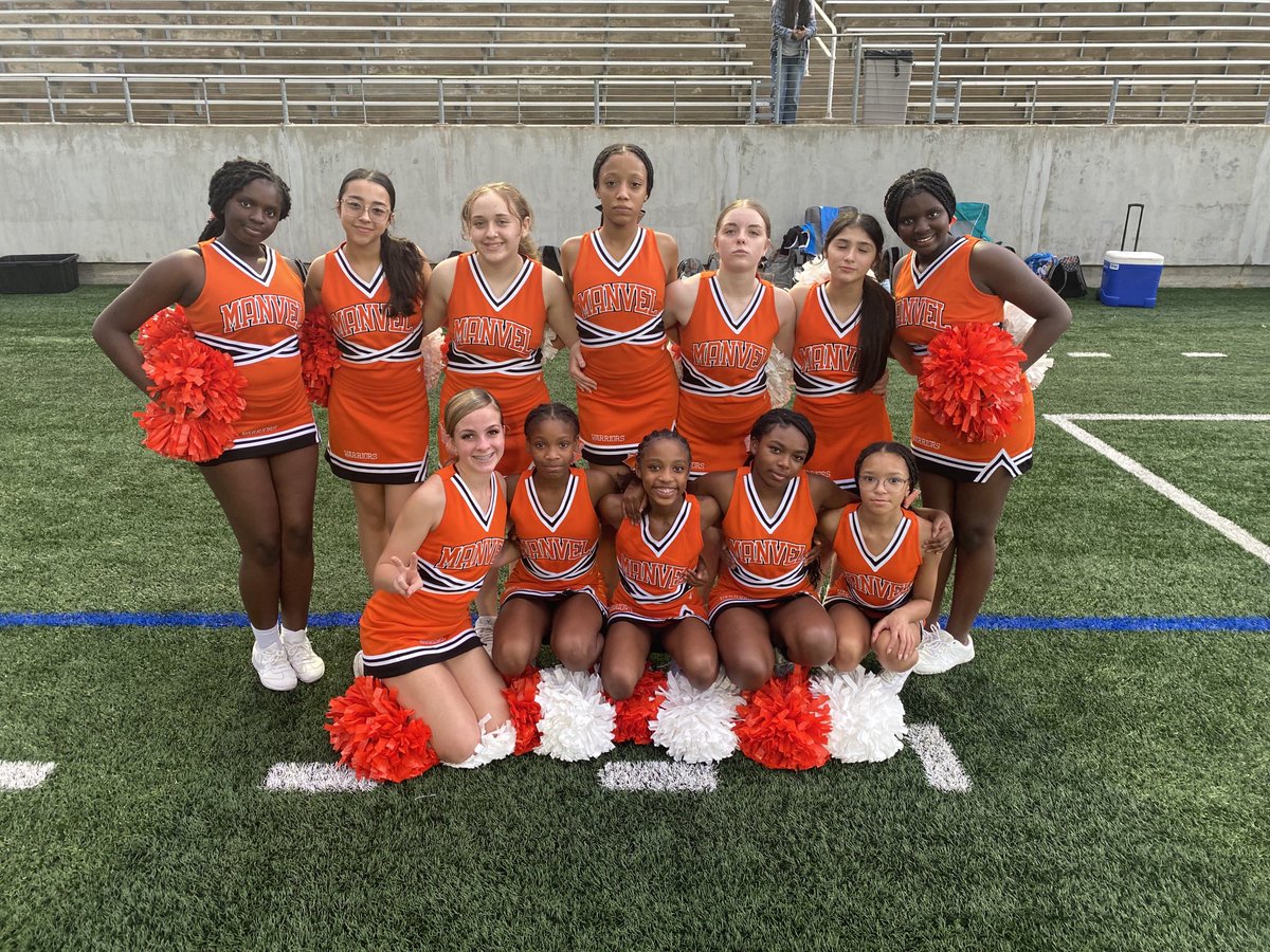 ManvelJH's tweet photo. Junior High Night! #hokahey #manvelhs https://t.co/sDd9zErVCs