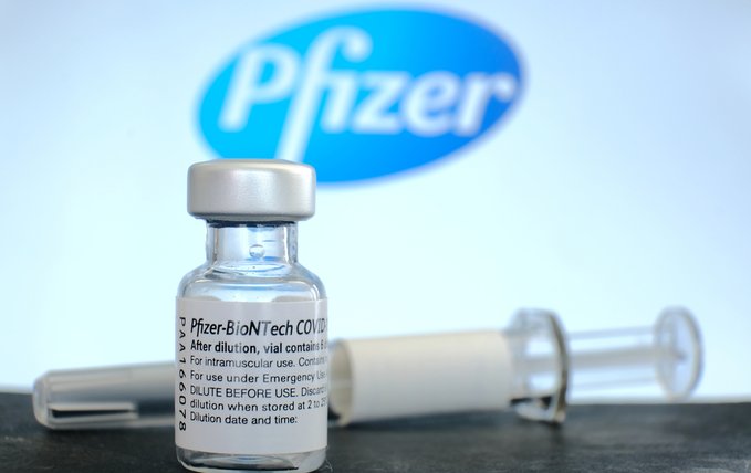 Sondeo Tuitero 

Confía en la vacuna Pfizer?

NO: 🔄
SÍ: ♥️
.
.