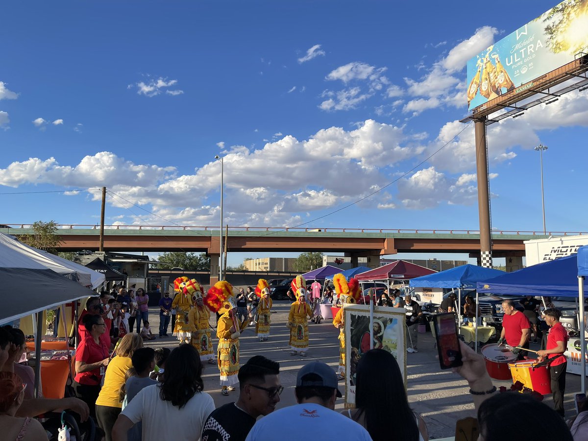 Victor Delgado (@vic_r_delgado) on Twitter photo 915 day here at <a href="/ChucoRelic/">Chuco Relic</a> AT&T in da house! #paintelpasoblue <a href="/NTX_AprilR/">April Ramos</a> <a href="/NTX_Market/">The NTX Market</a> 915 day here at <a href="/ChucoRelic/">Chuco Relic</a> AT&T in da house! #paintelpasoblue <a href="/NTX_AprilR/">April Ramos</a> <a href="/NTX_Market/">The NTX Market</a>