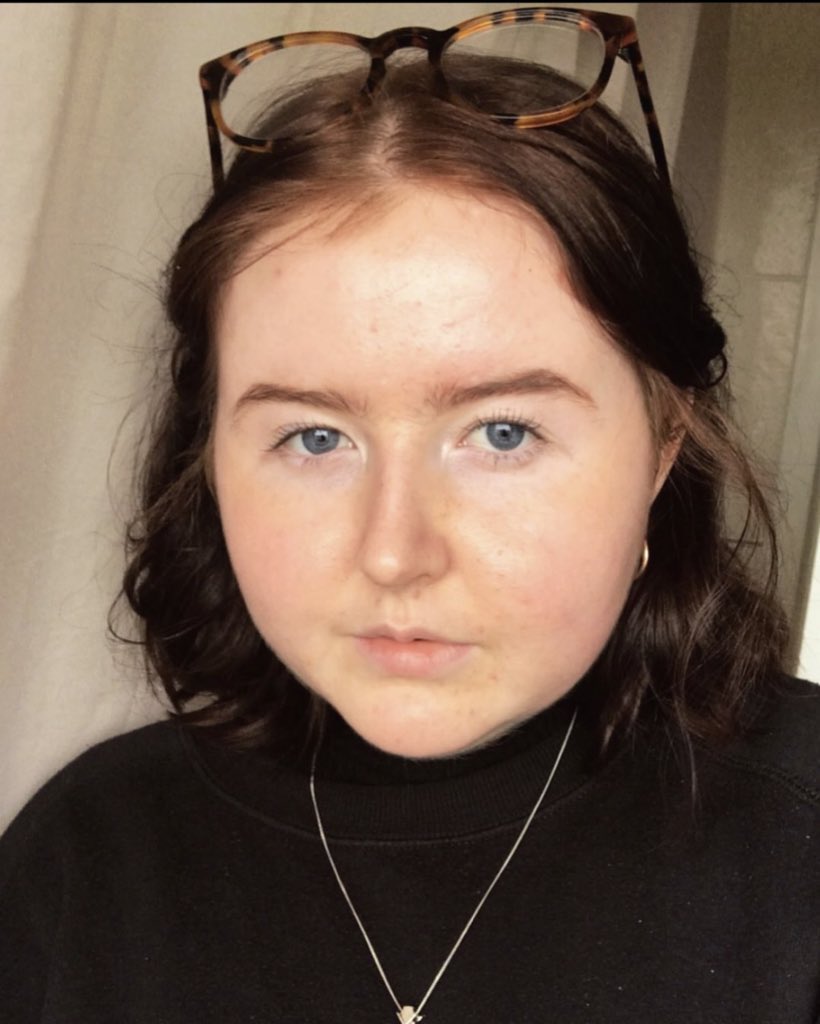 loo0sy's tweet image. 2019 vs 2023 
wee lucy 🤝 (still wee) lucy