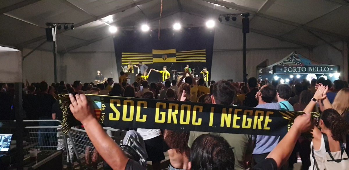 jaumesh5's tweet photo. Sóc groc i negre al cor. Som passió, som energia, som cent anys plens d'alegria...
Enhorabona #CEAltafulla pel centenari 1923//2023.
Grans músics #Portbello ADN #Altafulla. https://t.co/wOKkNZwoOc