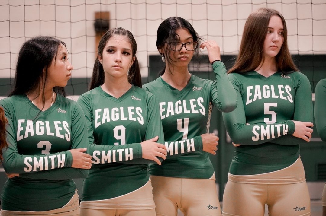 DLSdyme's tweet photo. Mannnnnn. The details on the jerseys are crazy. Eagle wings under the arms. Smith on the sleeve. Oh, and BTW, all 4 of these are freshman. We building for the next few years 💪🏾🦅💚💛🦅🏐 https://t.co/7iRfPxBWk8