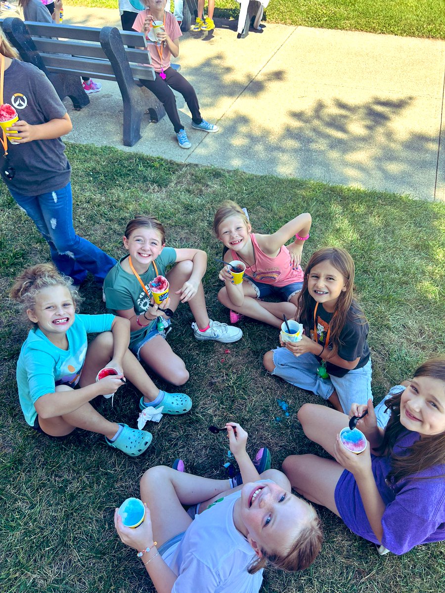 Mrs. Rybak tweet media