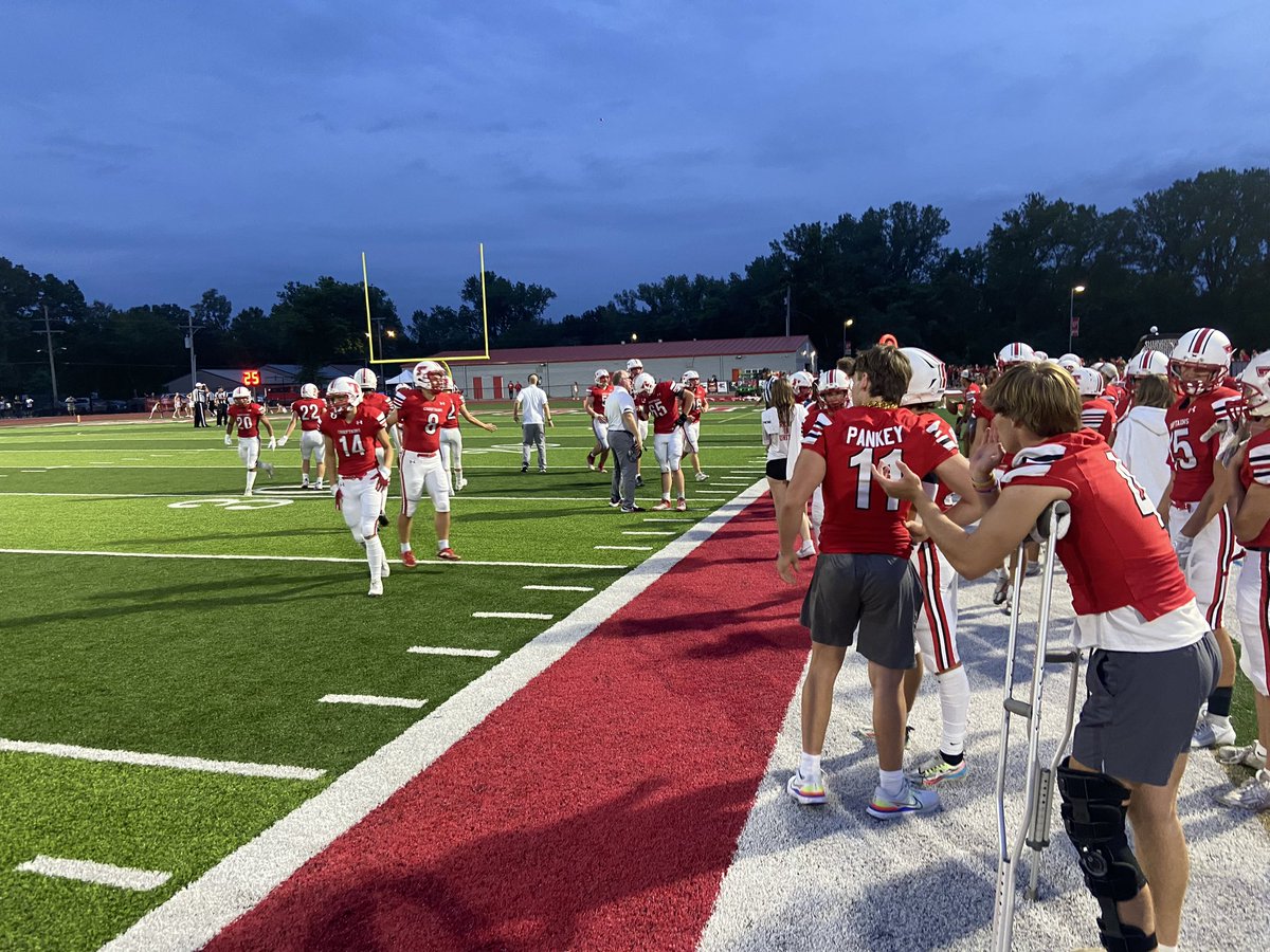 Shawn F. Linenberger (@manatthemirror) on Twitter photo #MirrorSports update: <a href="/TongieHigh/">Tonganoxie High School</a> 🏈 14 | 7 Chanute | 5:05 2Q | Zekkiah Glover recovers CHS fumble. THS then drives down field before Trevor McGraw find Todd Brown for 21-yard TD pass. McWilliams PAT good. <a href="/tonganoxie/">Tonganoxie Mirror</a> #MirrorSports update: <a href="/TongieHigh/">Tonganoxie High School</a> 🏈 14 | 7 Chanute | 5:05 2Q | Zekkiah Glover recovers CHS fumble. THS then drives down field before Trevor McGraw find Todd Brown for 21-yard TD pass. McWilliams PAT good. <a href="/tonganoxie/">Tonganoxie Mirror</a>