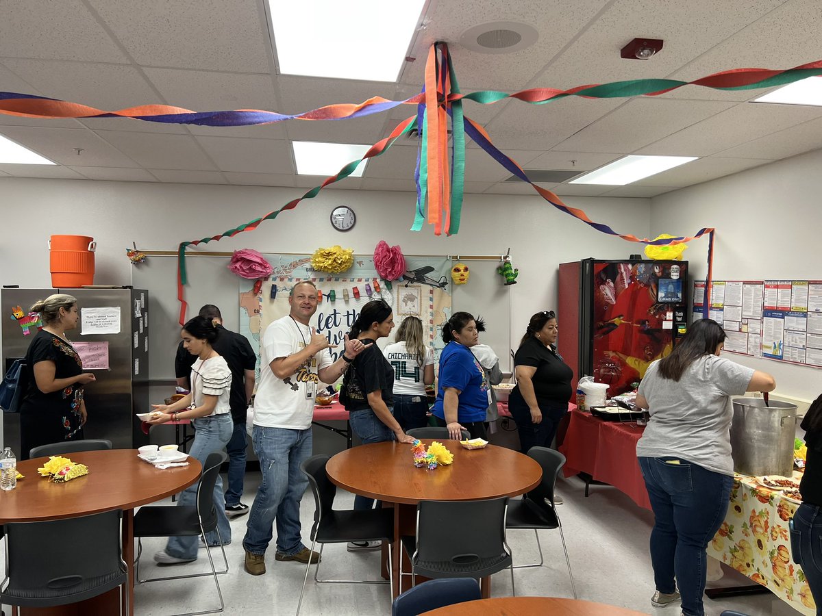 𝗝𝗼𝗻 𝗙𝗹𝗼𝗿𝗲𝘀 tweet media