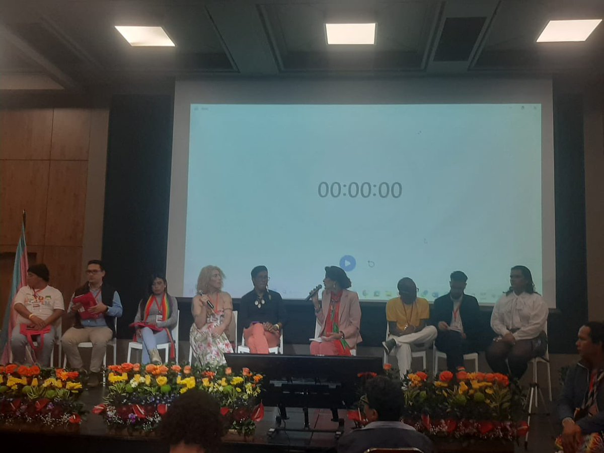 Caribeafirmativ's tweet photo. En Bogota 🏳️‍🌈🏳️‍⚧️Terminamos segundo día de la convención nacional LGBTIQ+. Llenos de retos y con la claridad de fortalecer la territorialización y las agendas de paz y garantías plenas de derechos.   #GobiernoDelCambio https://t.co/QYsht5htq5