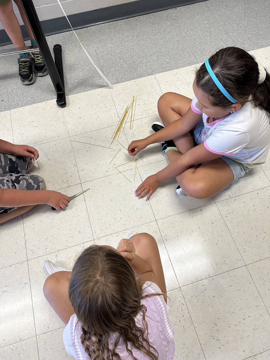 Teach_LearnGrow's tweet photo. Welcome Back @HSFlames!! Our Gr.4s have had a busy first couple weeks of community building, learning new routines and getting acquainted with our new learning space. Ready for a fun filled year ahead!! https://t.co/S1fw6recwu