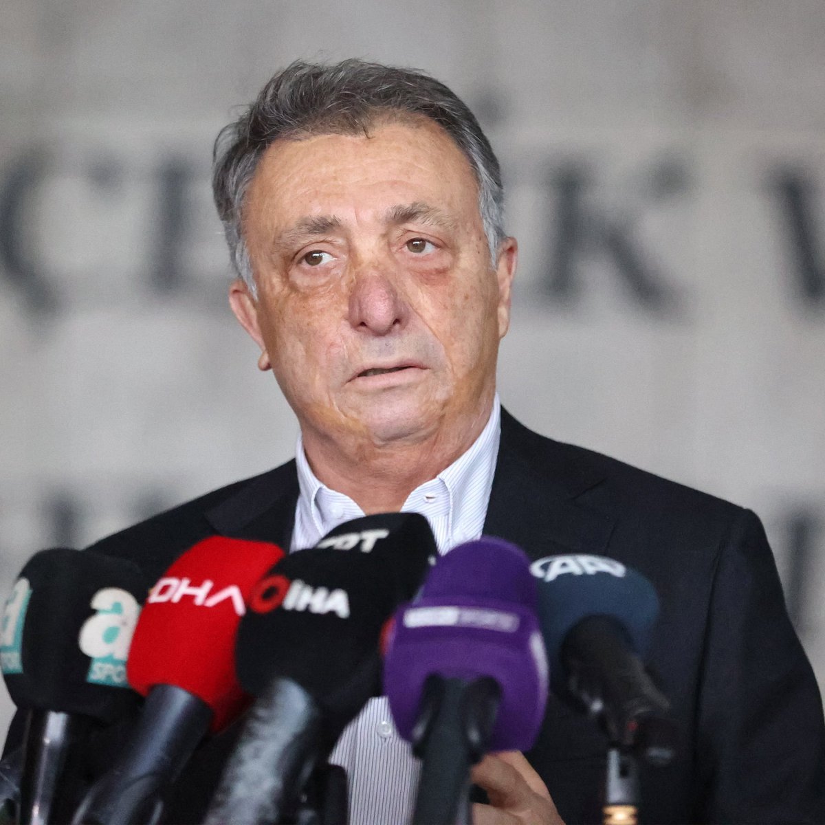 BEŞİKTAŞ’TA ŞOK GELİŞME 🔥🔥

Yarın yapılacak Divan Kurulu Toplantısı öncesi Divan Başkanı Yamantürk , Disiplin Kurulu Başkanı Akpınar ve Denetim Kurulu Başkanı Tiryaki ile toplantı yapılmasını kararlaştıran Ahmet Nur Çebi toplantıya katılmadı. 

<a href="/duydukmucom/">DUYDUK MU?</a>