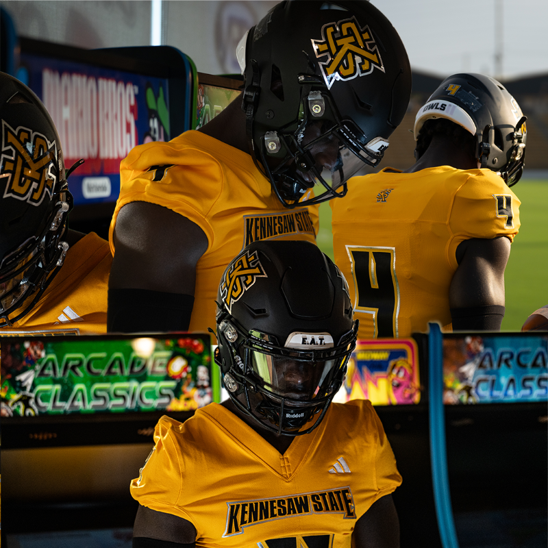 kennesawstfb's tweet photo. 𝐆𝐎𝐋𝐃 >>

BTW 🆓 Gold Shirts and Towels will be available while supplies last, so get there early ⏰

#GoldStandard | #EAT