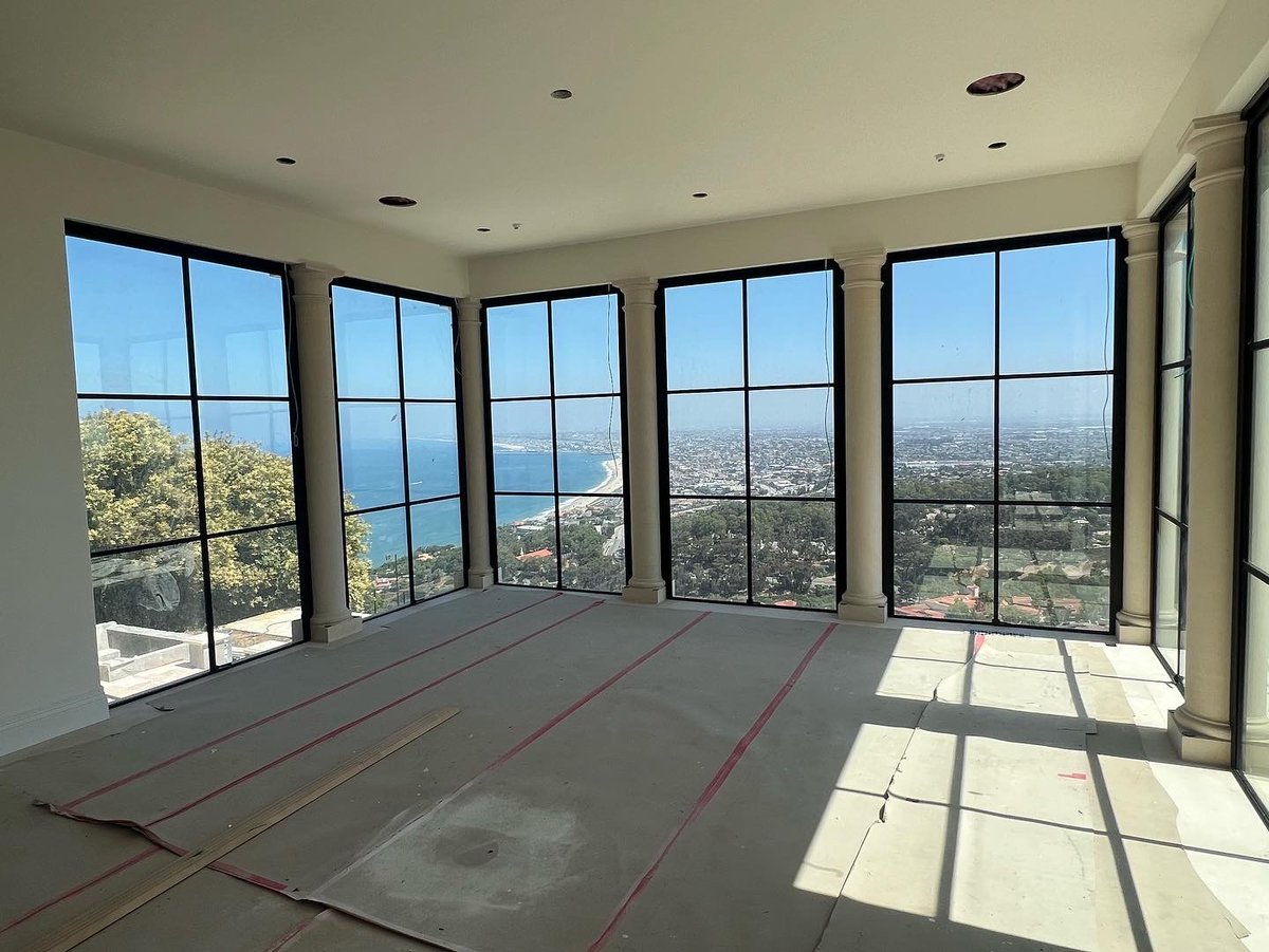 impressioncorp's tweet image. From dream to reality! 🏠 At Impression, Artisans of Limestone, we bring our craftsmanship to life. With European limestone, we handcraft your vision into the perfect home. 🤍 Stay tuned for the final reveal as this build nears completion. 🏗️✨