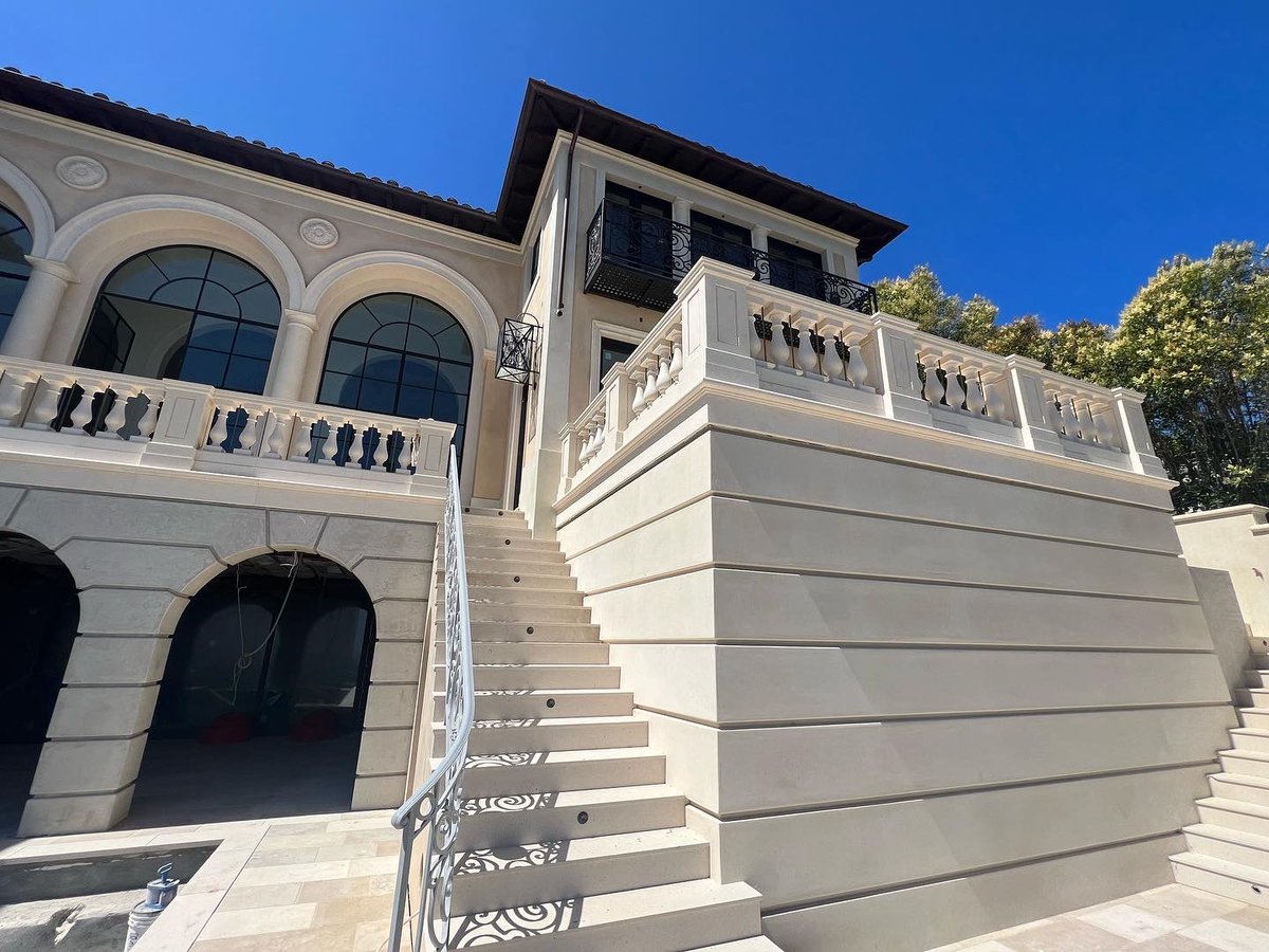 impressioncorp's tweet image. From dream to reality! 🏠 At Impression, Artisans of Limestone, we bring our craftsmanship to life. With European limestone, we handcraft your vision into the perfect home. 🤍 Stay tuned for the final reveal as this build nears completion. 🏗️✨