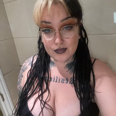 paigedaco's tweet photo. #NewProfilePic https://t.co/akEbgZEuSY
