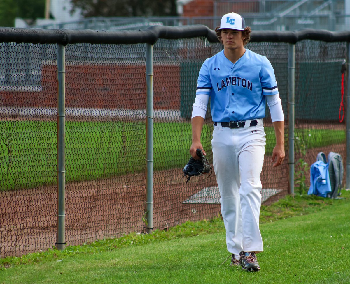 LambtonLions's tweet photo. Ready to defend our home diamond.

#DefendTheDen https://t.co/QMIJqi8xbD