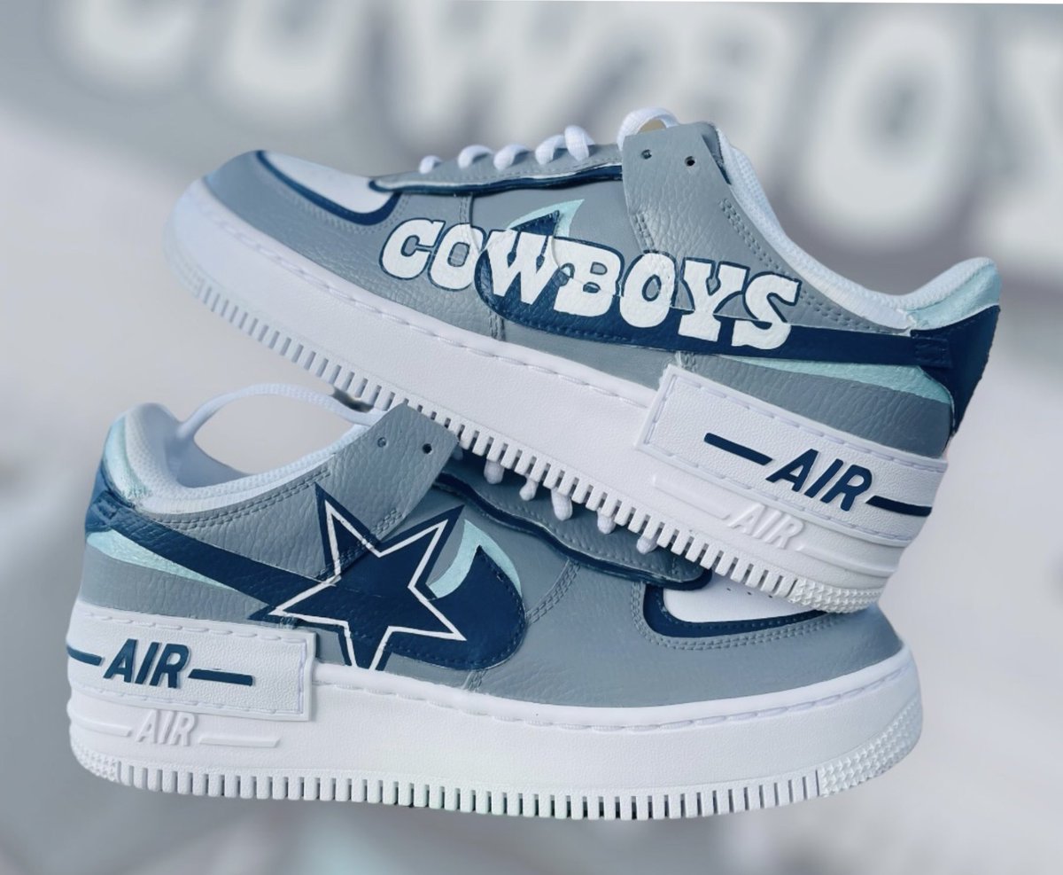 prettyinpunkart's tweet photo. I have these ready to ship! Women’s 10 DM me if interested! 

#dallas #DallasCowboys #football #customaf1 #customairforceones #af1customs https://t.co/QRE74Gvedq