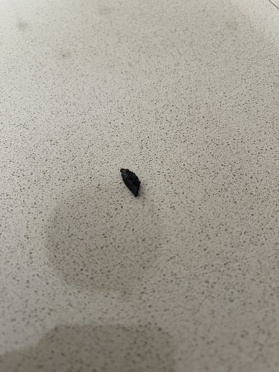 fiopo's tweet photo. @popcorners I bit into a piece of black plastic/rubber when I was eating from a package of flourish chips and your customer service told me it was a piece of burnt potato. Really? https://t.co/MtdamXJF4T