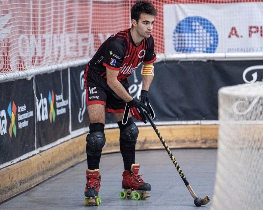 xocdestics's tweet photo. 🏑 Lliga Catalana Plata. Resultats d'avui:
- @cptaradell 7 @cerdanyolach 3
- @phcsantcugat 10         
   @clubpatitordera 1
- @HoqueiLloret 4
   @amunthoquei 1
👉 El capità del SANCU Pau Gilabert ha anotat 5 gols, i @vicrespo37 del Taradell 3 https://t.co/W3A693l7Oo