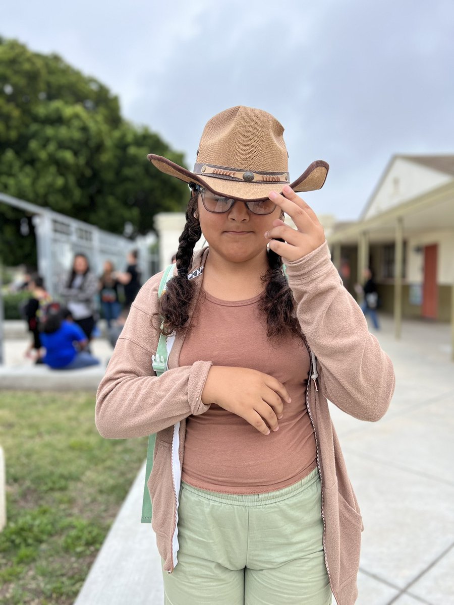 Curren School tweet media