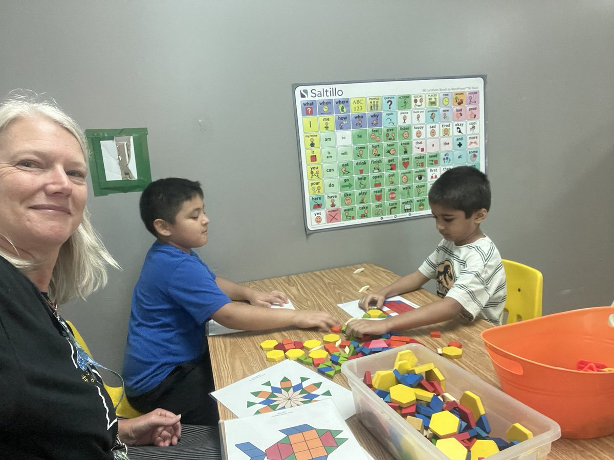JurriesWerner1's tweet photo. Had a busy but fun day at Ocee ES today! i especially wanted to highlight Ms. Abdur-Rashid who is going out on maternity leave and has thoroughly planned for her absence! ❤️ @OceeIST #IAmACoach #JamLady @JessieLeyden #SECSTRONG @FCS_SEC https://t.co/dnf3TGUHnV