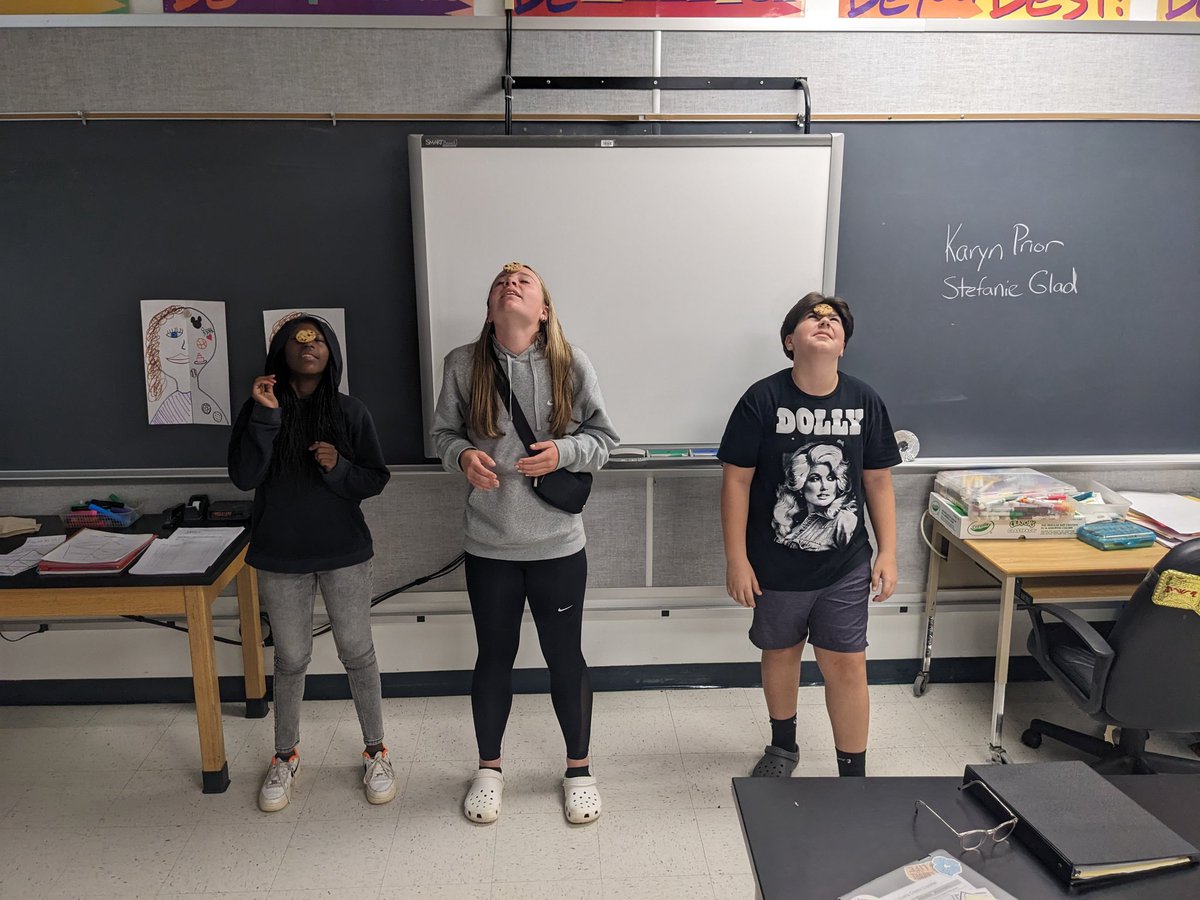 stefanie0124's tweet image. #funfriday today in #AVID @greecearcadiams #cookiechallenge @13KarynP13