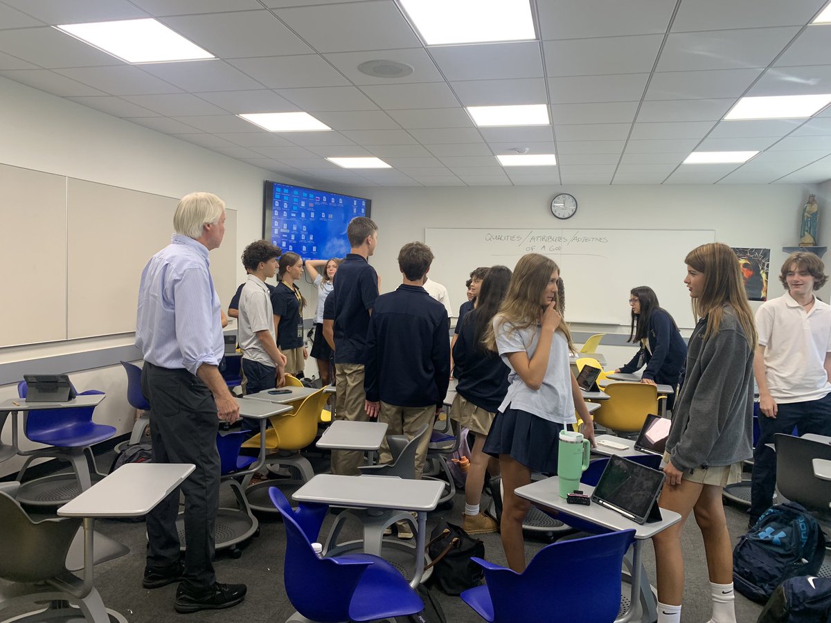 MrRaimondoXHS's tweet photo. An end to the first week of classes @XaverianHS is a reminder of how blessed we are to be #ClippersTogether! https://t.co/mpDlLpH8sa