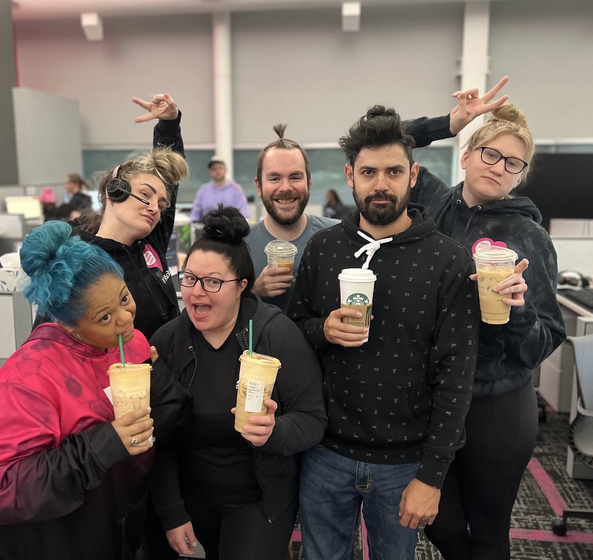 kayfae1's tweet photo. Creating the BEST experiences for our customers is what we do!! ❤️Sneak peek at some of our #TForce teams from across the US staying #energized and doing what we do best, serving YOU! @eelison1 @csandoval111 @JoePreston01 @TMobileHelp https://t.co/lZlQuWJla7