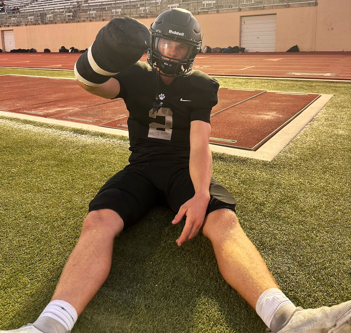 Week 5

-   187 Rushing Yards ✔️
-   2 TD’s/ One 2pt Conversion  ✔️
-   Broken Hand  ✔️

hudl.com/v/2LiUyL