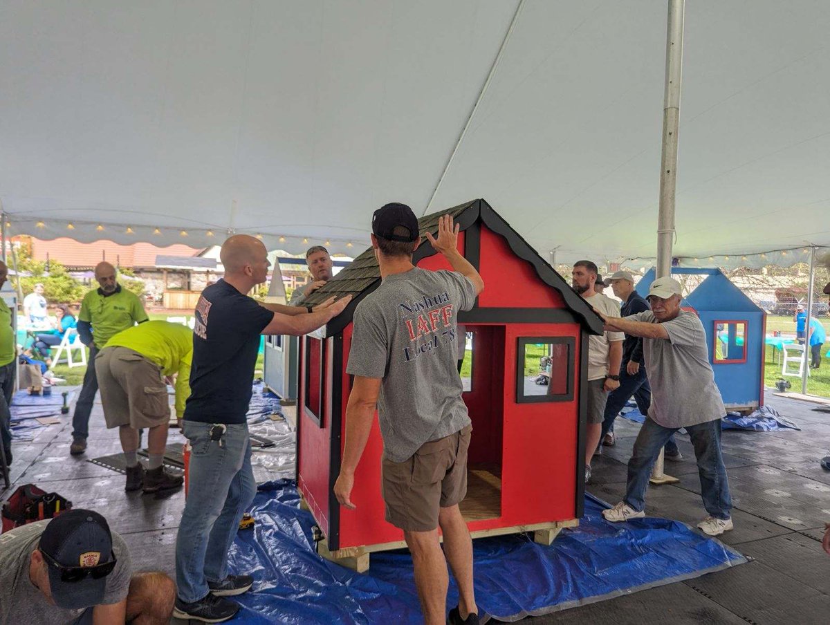 nashuafire's tweet photo. Today members of @Local_789 and the Nashua Lions worked together on a Habitat for Humanity project.  The playhouses that were constructed will be auctioned off at a later date. https://t.co/3OqpVQdEHz