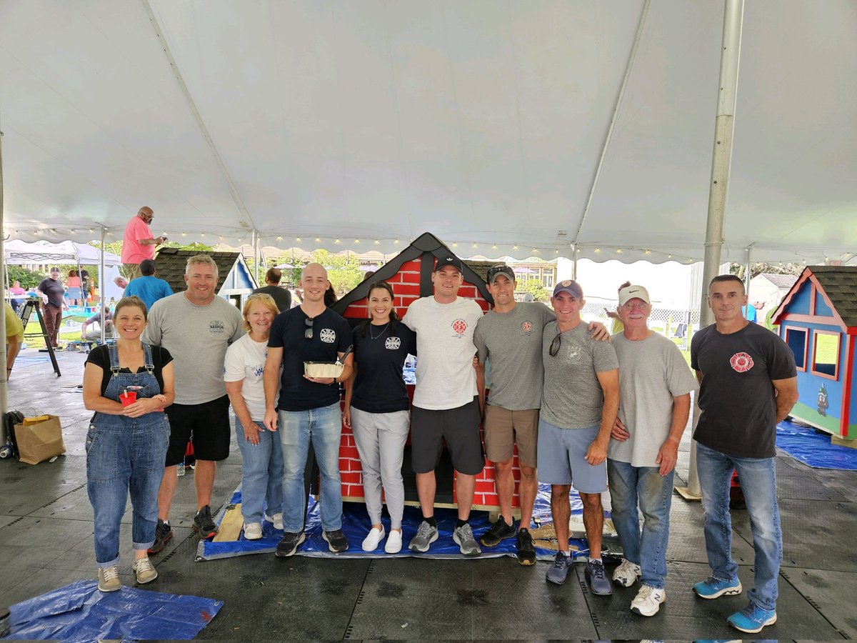 nashuafire's tweet photo. Today members of @Local_789 and the Nashua Lions worked together on a Habitat for Humanity project.  The playhouses that were constructed will be auctioned off at a later date. https://t.co/3OqpVQdEHz