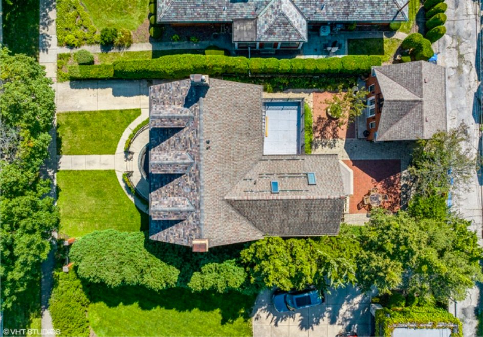 RealtyDowntown's tweet photo. Just listed! 5 bed/3.5 bath Colonial Revival home with handsome entrance and rich detail by architect Oscar L. McMurray on the market for the first time in 25+ years.
Listed by Quentin Green #chicagorealestate #justlisted #beverlychicago https://t.co/ALHkCeobwq