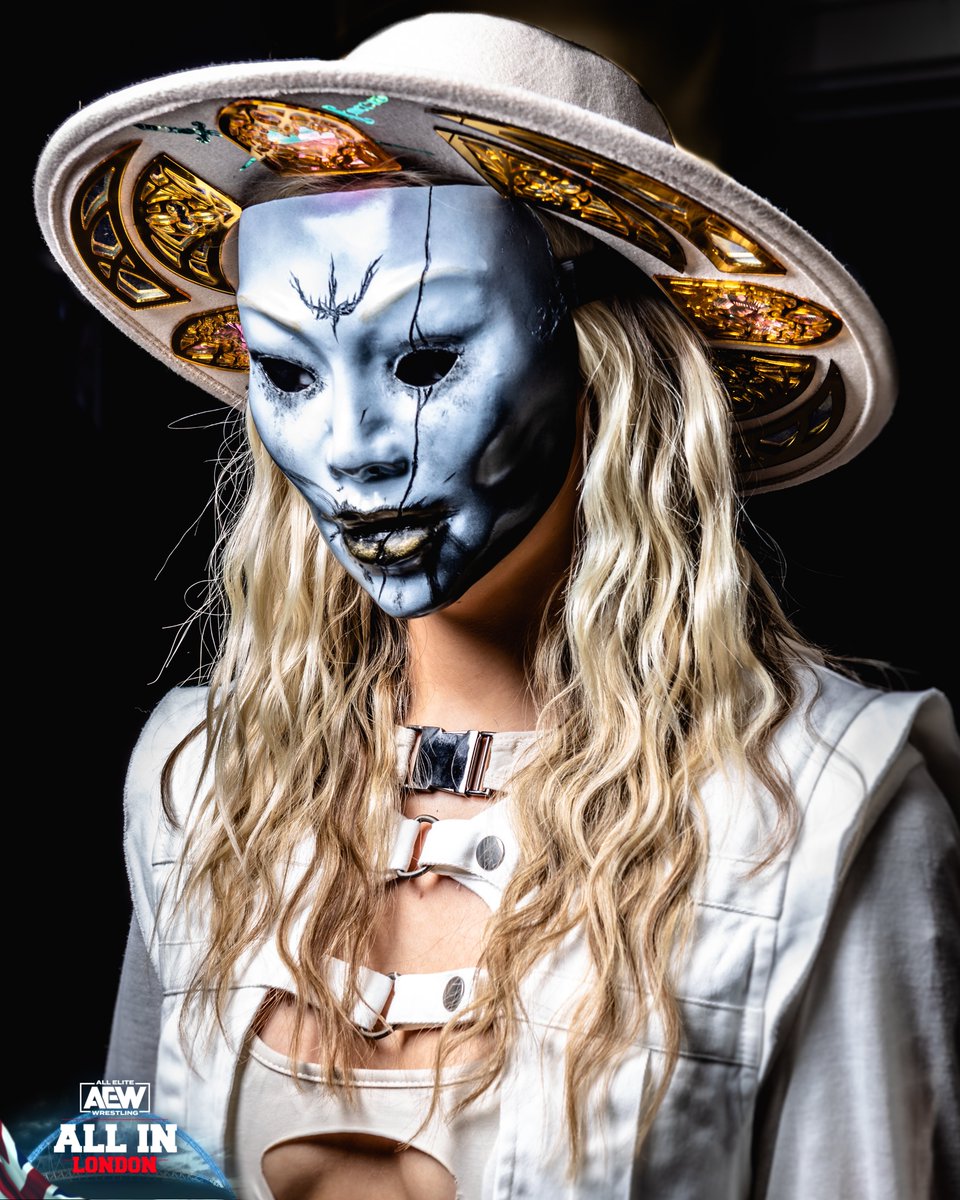 BeyondGorilla_'s tweet photo. Witch in Wembley.

@TheJuliaHart | Wembley Stadium
By Beyond Gorilla. https://t.co/n0v6GrodBZ