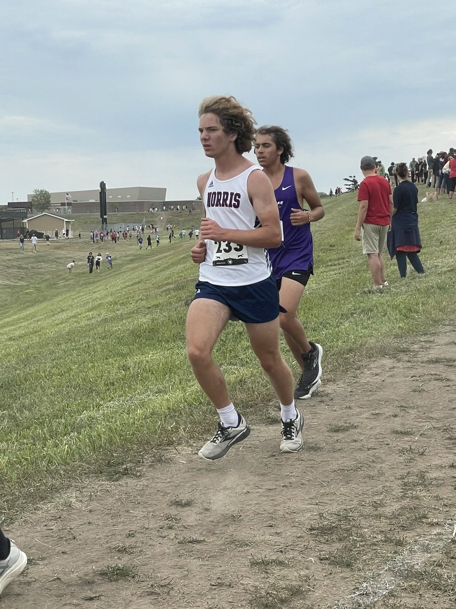 rrgoracke's tweet photo. Waverly XC Meet.  Boy JV. https://t.co/1y828JesxY