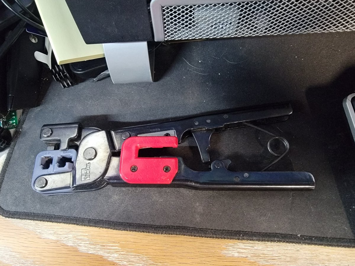 MichaelCMetal's tweet photo. @IDEALElectric_ I've had these for 20 years and they've been nothing but good to me.  So why won't support sell me a new set of hand grips for them?  You still sell them.  Surely you have them. https://t.co/pWfYxpwBAC