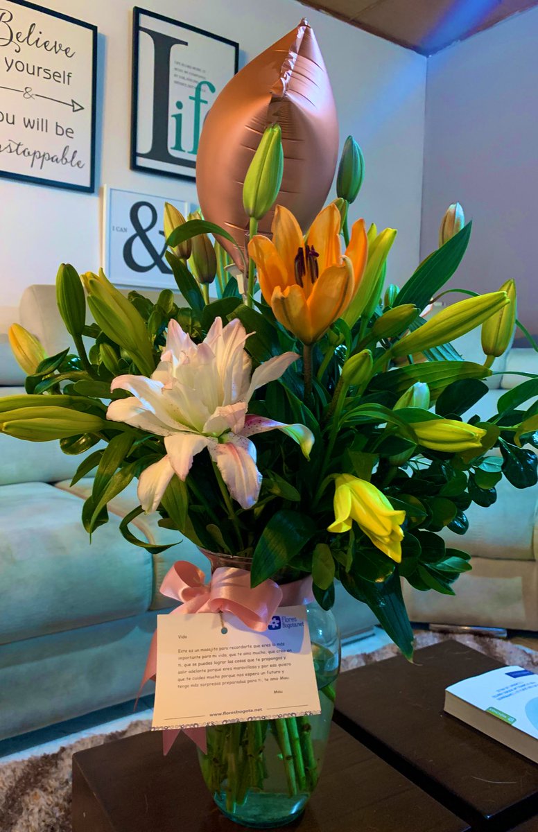 andybta877's tweet photo. Awwwwww is not yet this special day  and already I recive my fav flowers 💐lilies. Life always shows you the way🥰 https://t.co/ZwSvjDJvtF