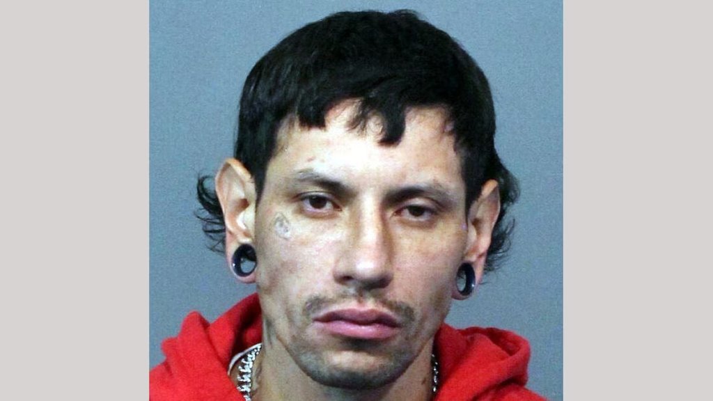 NewsTalk780KOH's tweet photo. BUSTED: An expired license plate helped @SparksPolice find &amp; arrest a man wanted for multiple robberies in Sparks. Juan Lopez Mercado was taken into custody last week &amp; charged with 3 counts of robbery w/a deadly weapon. https://t.co/Xx5miGAgDD #KOHNews #NVNews #NorNev https://t.co/hbi7LuX3G0