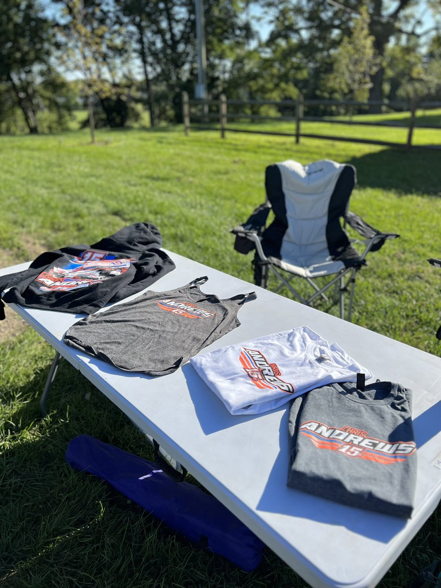 lexiboda's tweet photo. Come get your @ChrisAndrews15C merch under the Burmeister Pavillion @FremontSpeedway tonight! 🏁 https://t.co/9zfAkimhpJ