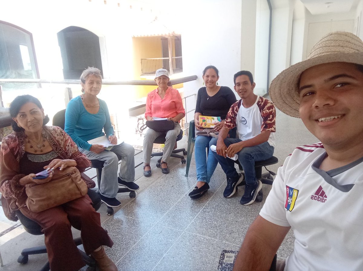 #15Sep Reunión para planificación de actividades académicas 2023-II del PFG Comunicación Social en la UBV sede Nueva Esparta

#SomosUBV 
#VenezuelaYArgeliaAmigasSiempre