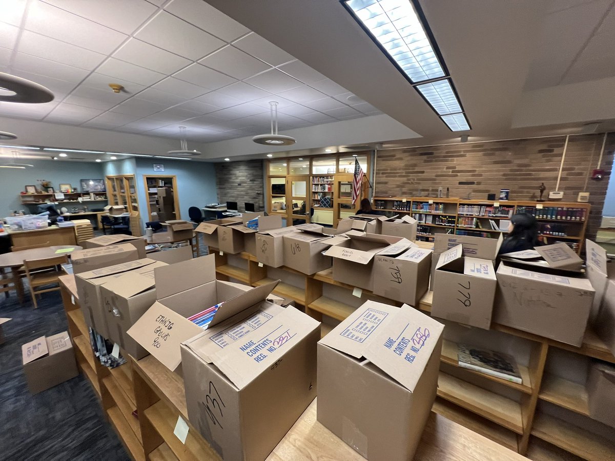 geoffcurtis's tweet photo. Bell Library: Where we were this morning, and where we are now! Thank you @DrAPease / #ChapPDTeam and our custodians!! @chackerman1 @chappaqua_csd https://t.co/ObAtESgpap