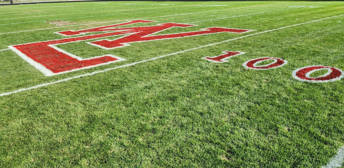 WL_AthleticsRDP's tweet photo. Excited to welcome so many alumni back to Gordon Straley Field tonight! #RDP #100yearsoffootball https://t.co/TbfRRYCiIK