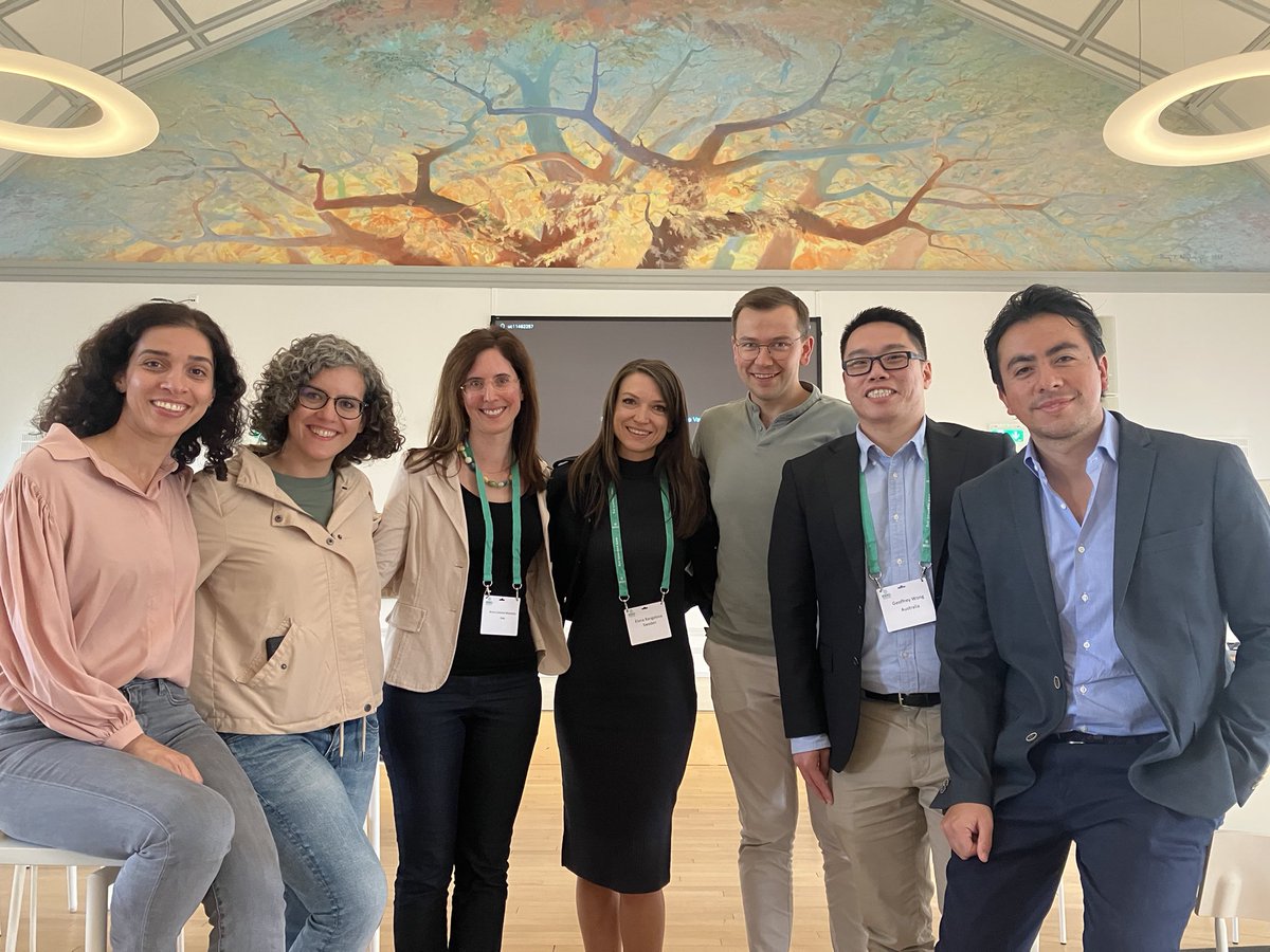 e_rangelova's tweet photo. @sahlgrenska and @SahlgrenskaAcad just hosted an overbooked @ESSOnews course on advanced pancreatic cancer surgery. So happy to have had the best faculty and incredible participants! Thanks for the support @OlofssonBagge @spartelli @smieog #ThiloHackert #SahlgrenskaPancreas https://t.co/ARiHpa8LVU