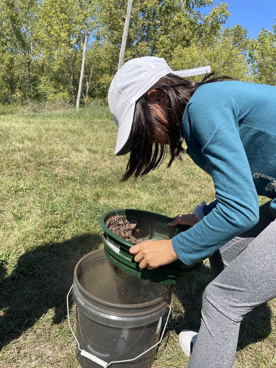 3rd graders used their science skills to be botanists today at The Wormery! Thank you <a href="/MindfulWaste/">Mindful Waste</a> for your tireless efforts to educate and encourage our students to be active in our world.